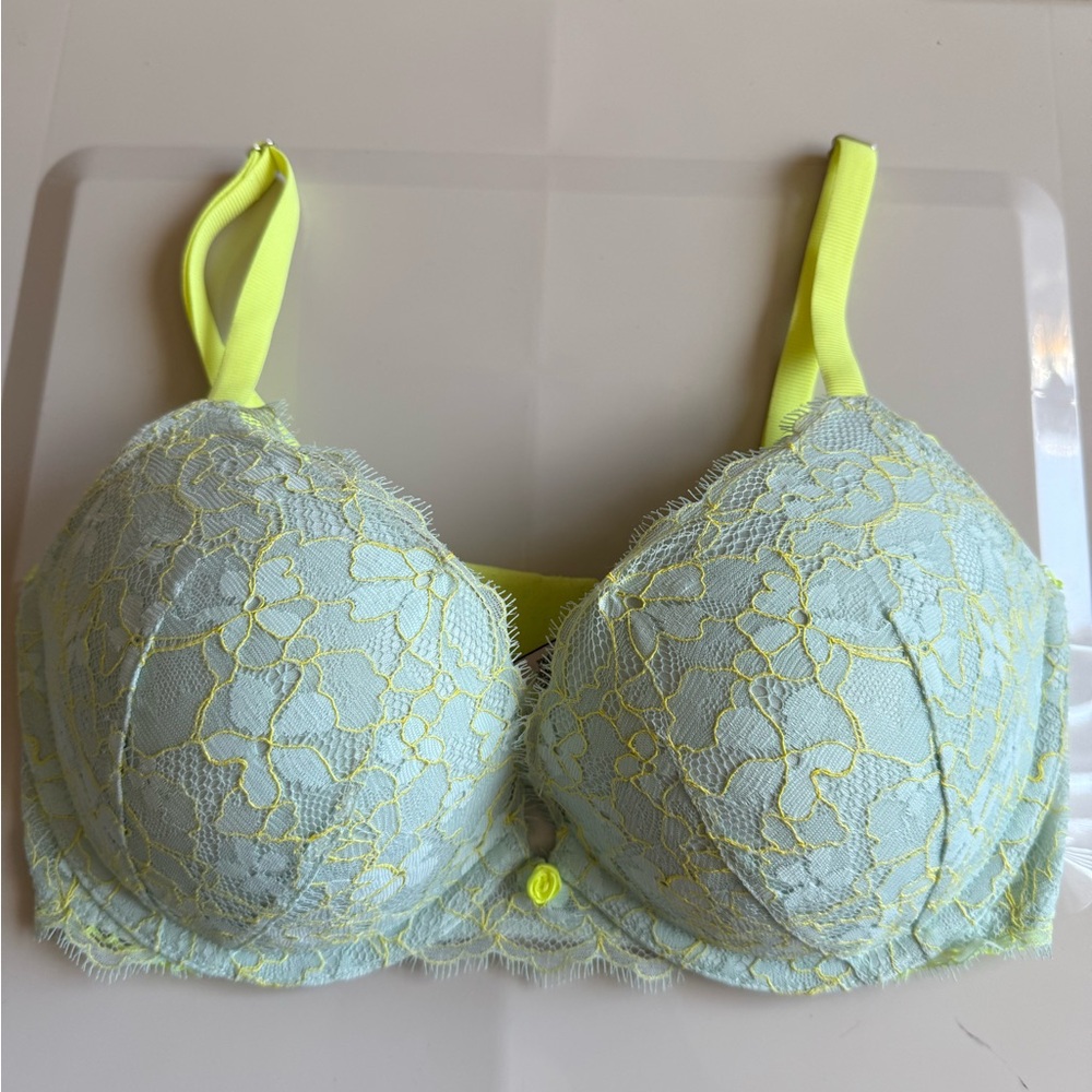 Victoria's Secret Lace Bra in Light Green and Yellow 32DD